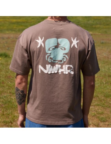 NWHR CAMISETA ENTRE AS PEDRAS BROWN