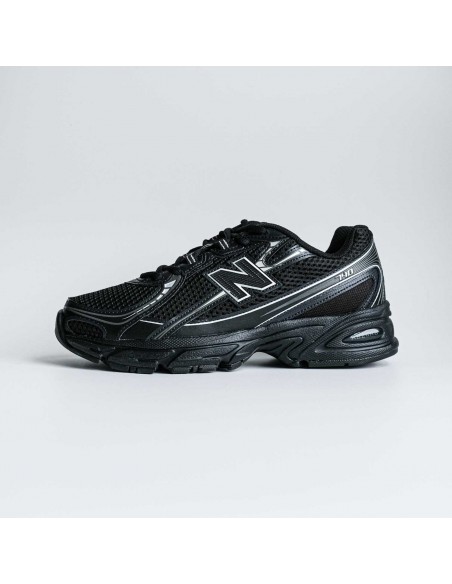 NEW BALANCE 740 BLACK