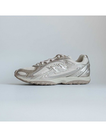 NEW BALANCE 204 TIMBERWOLF LIGHT GOLD METALL
