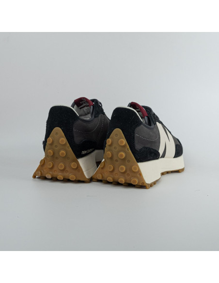 NEW BALANCE 327 MOONBEAM BLACK